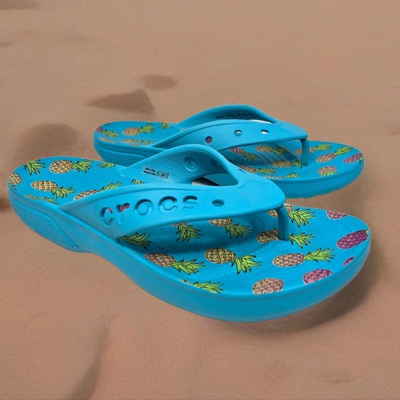 Croc Iconic Baya II Slip On Flip Flops Womens Sz 11 Turquoise Pineapple Graphic - Picture 1 of 11